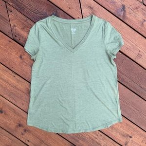 NWOT Olive Green T-Shirt 🌵
